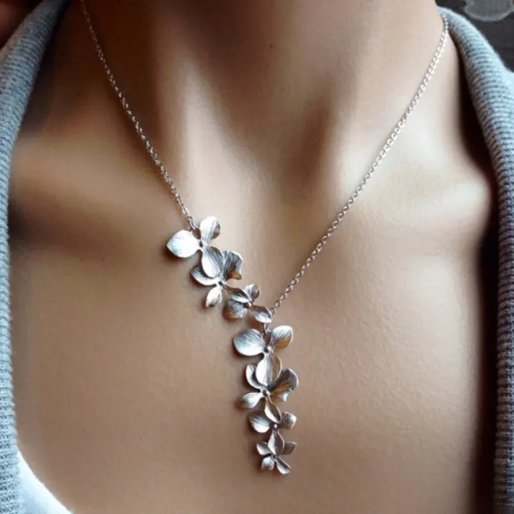 SOLENN™ | Collana Floreale in Argento Antico
