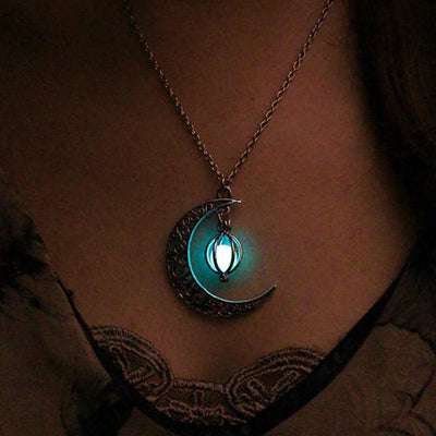 PENDENTE LUCE LUNARE™ | Collana con Pietra Luminosa a Mezzaluna