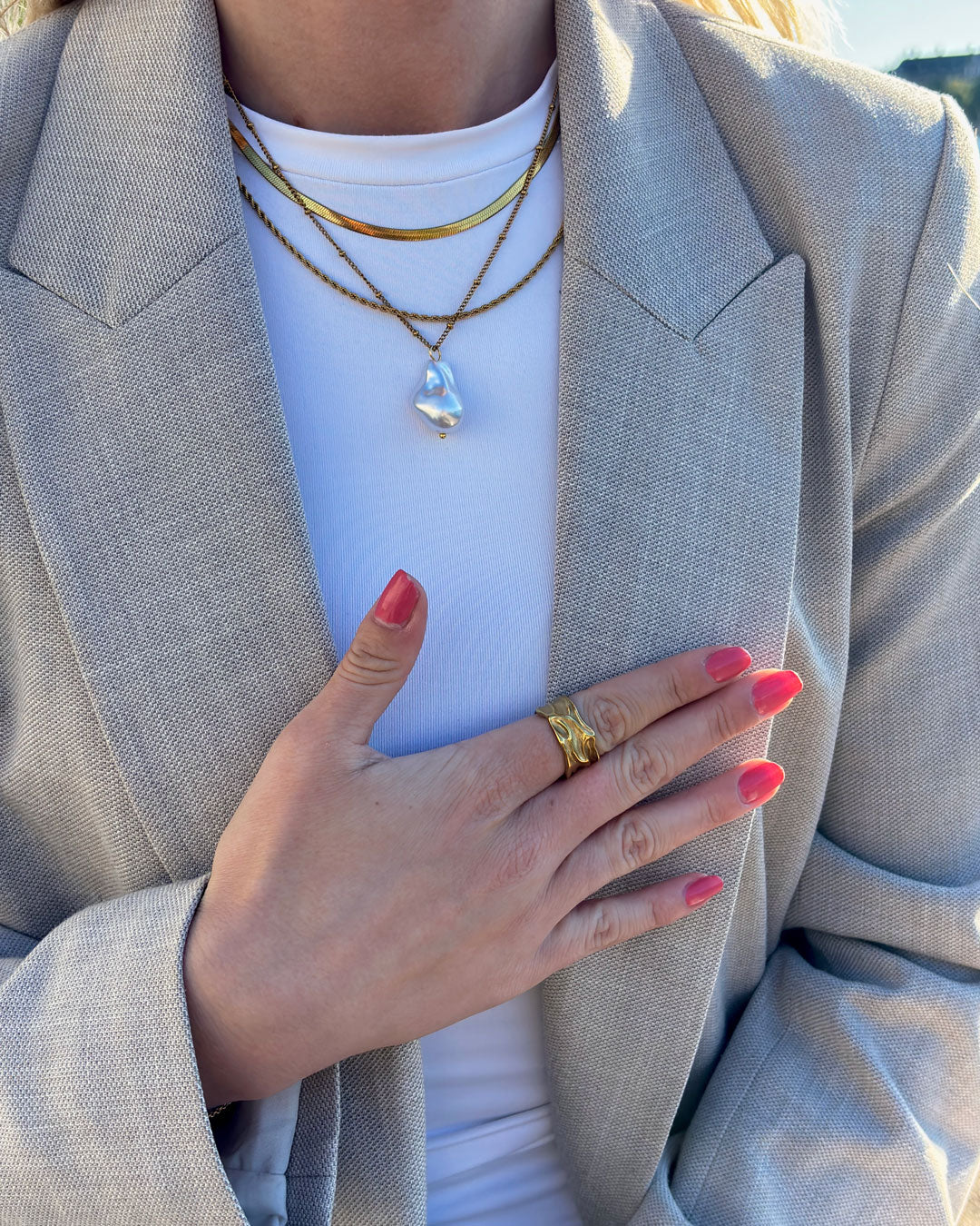 KRIZIARE™ | Anello Dorato Ondulato