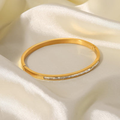 EWA™ | Bracciale Rigido con Zirconia Baguette