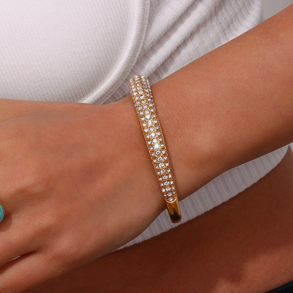 EMILIA™ | Bracciale Rigido con Zirconia Pavé