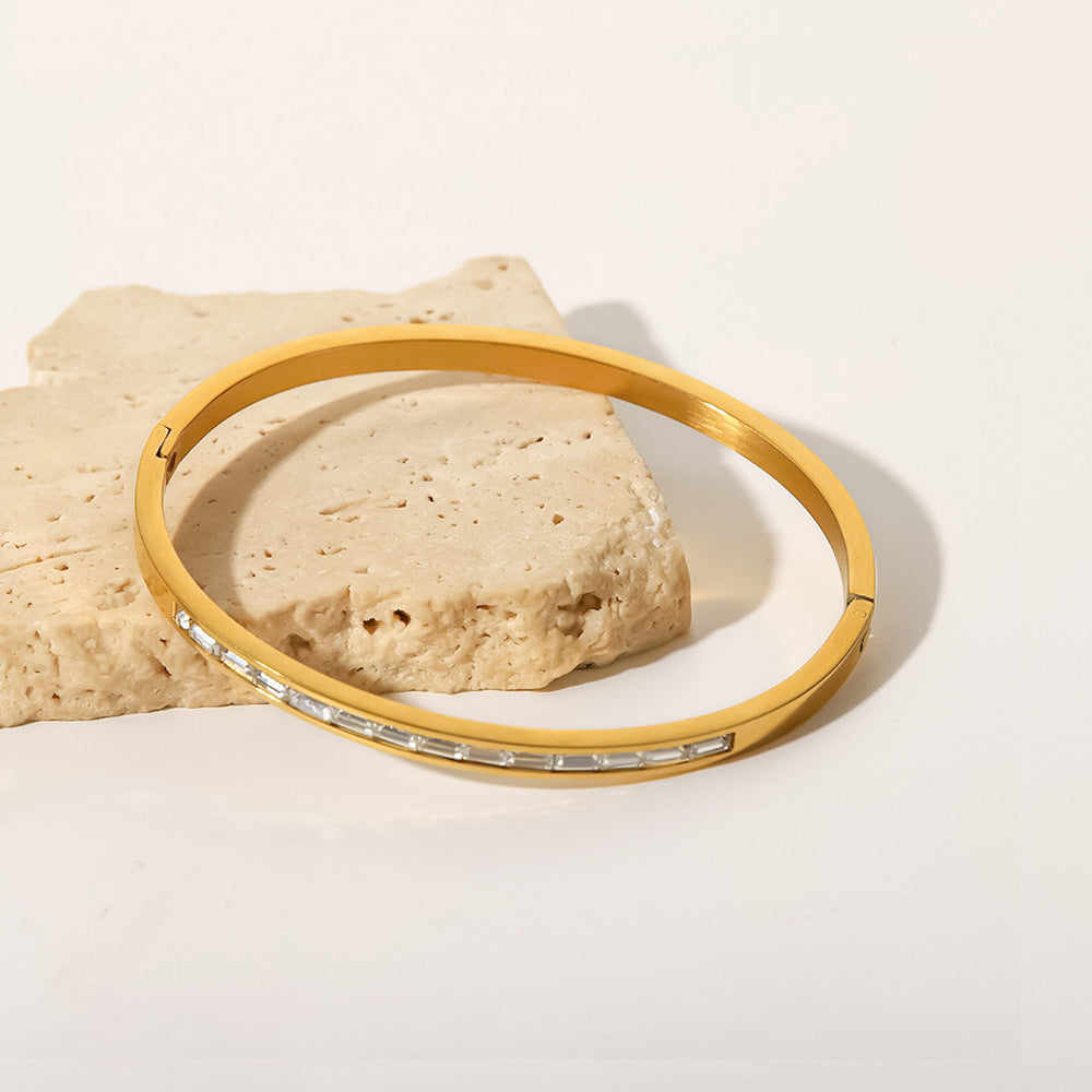 EWA™ | Bracciale Rigido con Zirconia Baguette